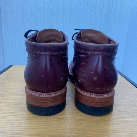 Quan Shoemaker Custom Model in Maryam Burgandy TPR