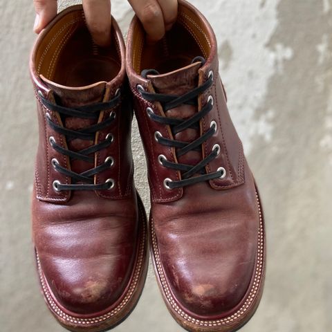 Quan Shoemaker Custom Model in Maryam Burgandy TPR