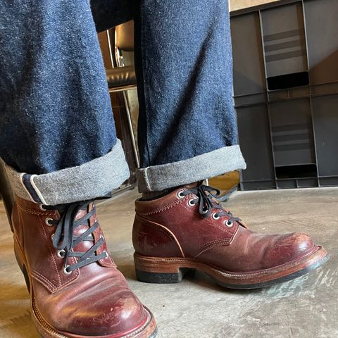 Quan Shoemaker Custom Model in Maryam Burgandy TPR