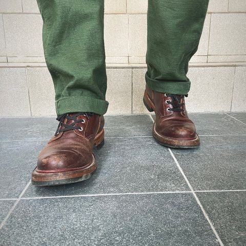 Quan Shoemaker Custom Model in Maryam Burgandy TPR