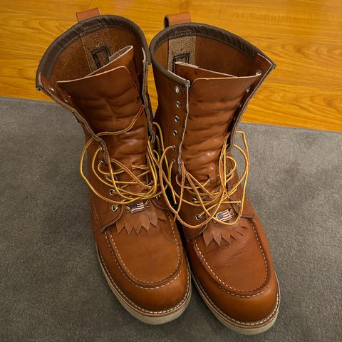 Red Wing 8-Inch Classic Moc in S.B. Foot Oro Legacy