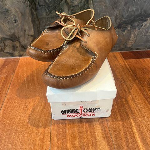 Minnetonka Moccasin Unknown Model in Unknown Leather