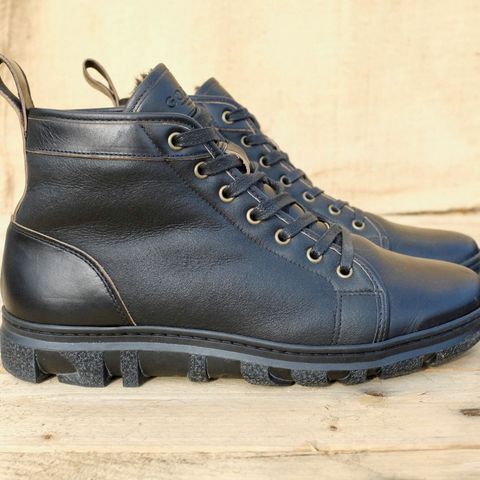 GORAL x Rose Anvil Muggs in Horween Black Chromexcel & Shearling