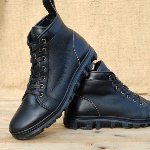 GORAL x Rose Anvil Muggs in Horween Black Chromexcel & Shearling