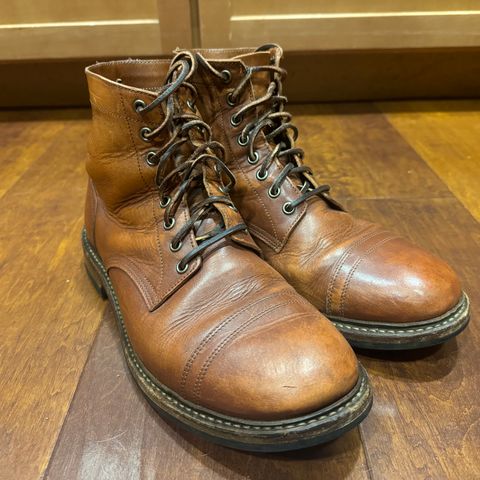 Oak Street Bootmakers Trench Boot in Walnut Overdye Camello Asportabile