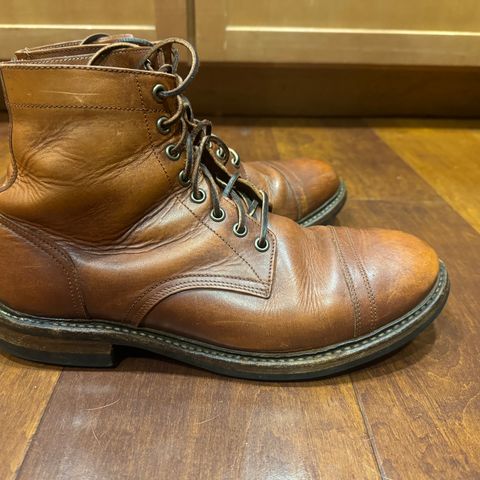 Oak Street Bootmakers Trench Boot in Walnut Overdye Camello Asportabile