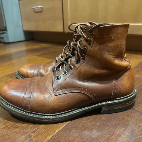 Oak Street Bootmakers Trench Boot in Walnut Overdye Camello Asportabile