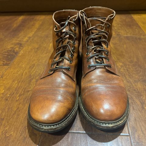 Oak Street Bootmakers Trench Boot in Walnut Overdye Camello Asportabile