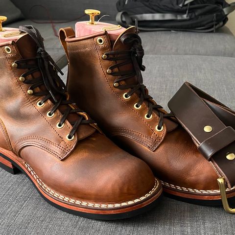 Nicks Falcon in Horween Orange Predator