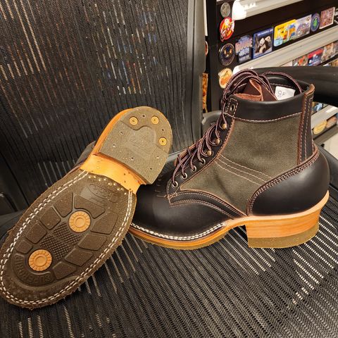 Frank's Ryker AT in Seidel Mocha Oil Tan & Forest Canvas