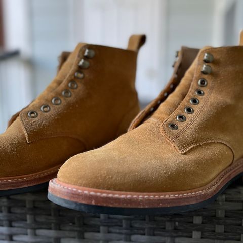 Taylor Stitch Trench Boot in Golden Waterproof Suede