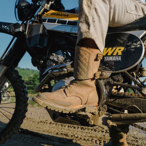 Fortis Dust Rider in Wickett & Craig Russet Skirting