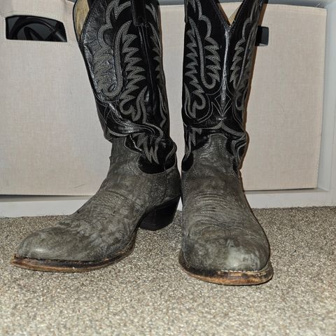 Justin J 20976 in Bullhide (Shoulder)