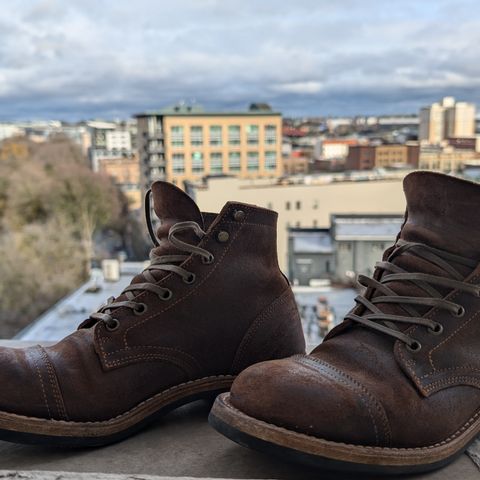 Truman Cap Toe Boot in C.F. Stead Snuff Waxy Commander Suede