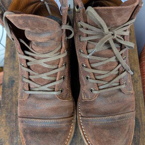 Truman Cap Toe Boot in C.F. Stead Snuff Waxy Commander Suede