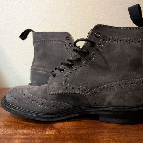 Tricker's Stow Lightweight in C.F. Stead Winter Smoke Repello Suede