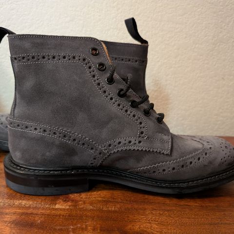 Tricker's Stow Lightweight in C.F. Stead Winter Smoke Repello Suede