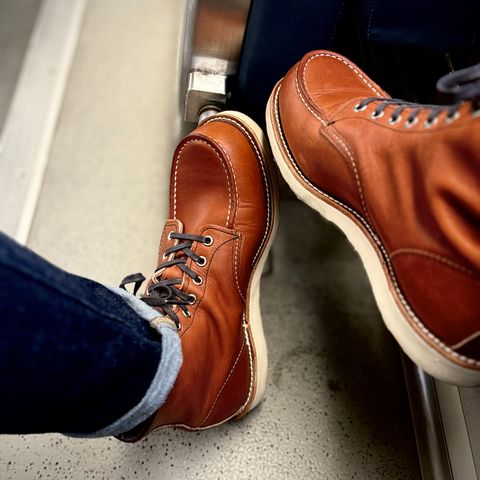 Red Wing 6-Inch Classic Moc in S.B. Foot Oro Legacy