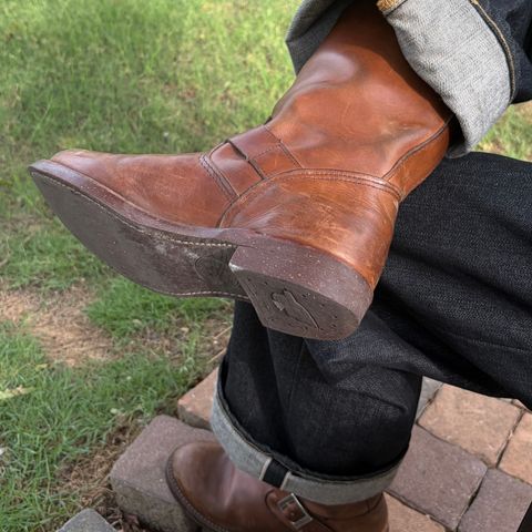 Red Wing Engineer in S.B. Foot Amber Harness
