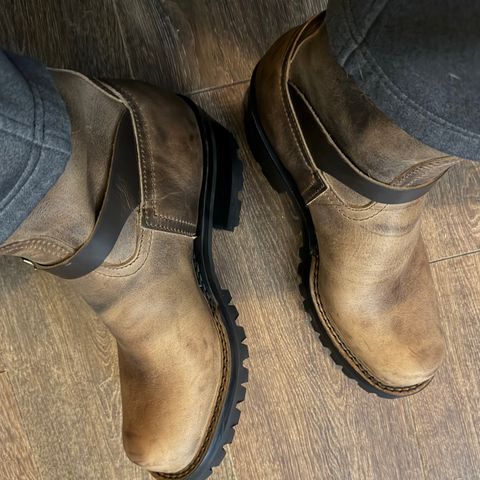 Nicks Pullman in Horween Predator Natural