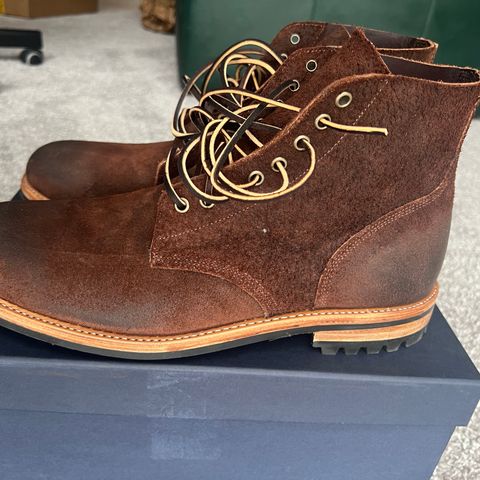Oak Street Bootmakers Field Boot in Seidel Black Walnut Stampede Roughout