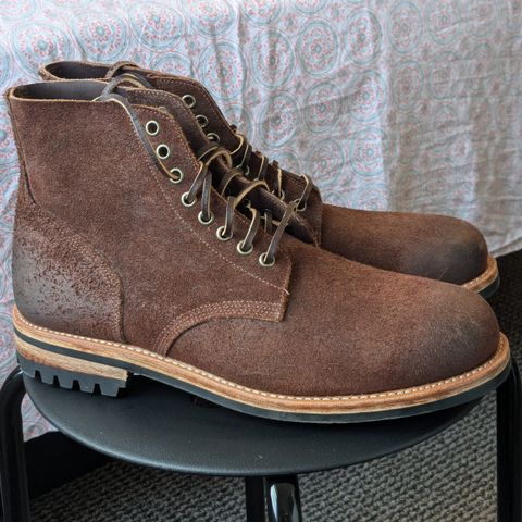 Oak Street Bootmakers Field Boot in Seidel Black Walnut Stampede Roughout