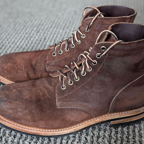 Oak Street Bootmakers Field Boot in Seidel Black Walnut Stampede Roughout