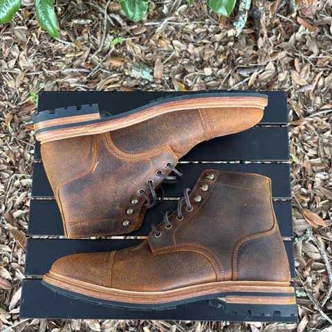 Parkhurst The Richmond in C.F. Stead Wheatbuck Waxy Commander Suede