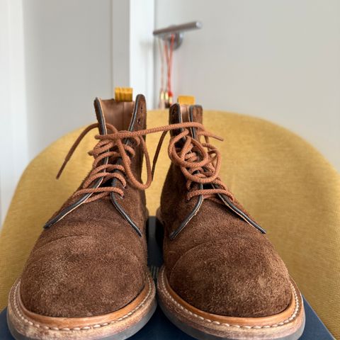 Tricker's Brett Derby Boot in C.F. Stead Polo Brown Oiled Desert