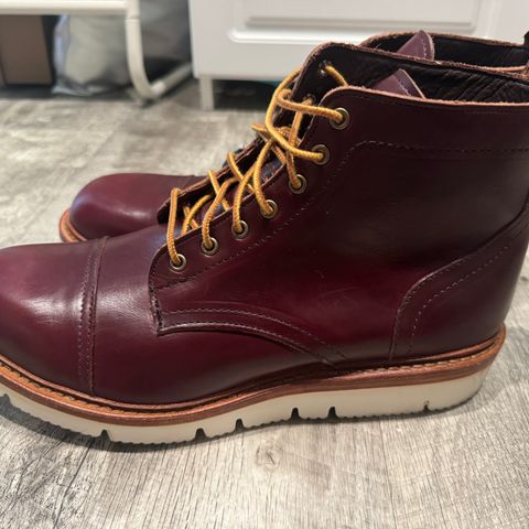 Allen Edmonds Park City in Horween Burgandy Chromexcel (Weatherproof)