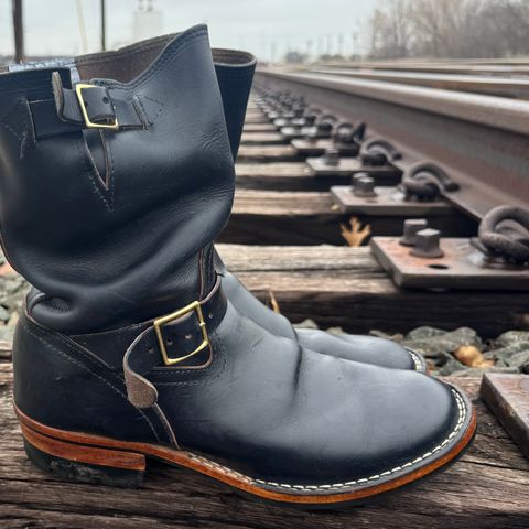 Nicks StationMaster in Wickett & Craig Double Stuffed Navy