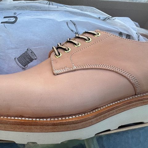 View photo of Unmarked DBS in Unmarked / Oiled Veg Tan