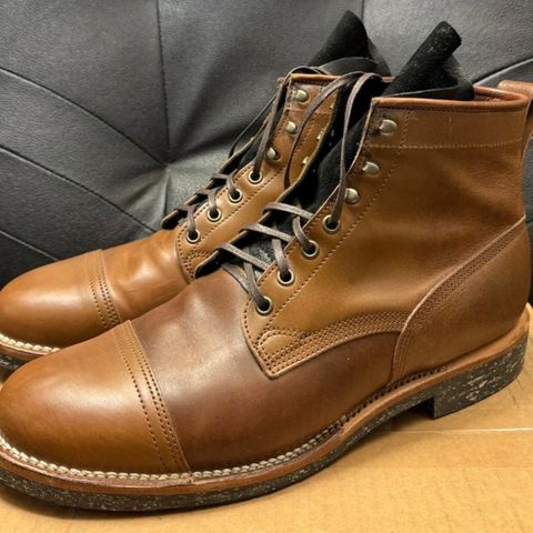 Viberg Bobcat in Horween Brown Waxed Flesh Horsebutt & Horween Black Waxed Flesh