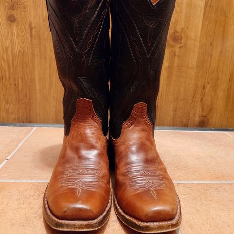 Rios of Mercedes Cowboy Boots in Rios of Mercedes / Redwood Mirage & Rios of Mercedes / Black Remuda