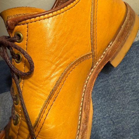 View photo of Wesco JH Classic in Wickett & Craig Russet Traditional Harness