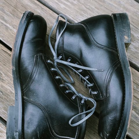 Rolling Dub Trio Coupen 7 in Horween Black Vegetable Tanned Teacore Dressner