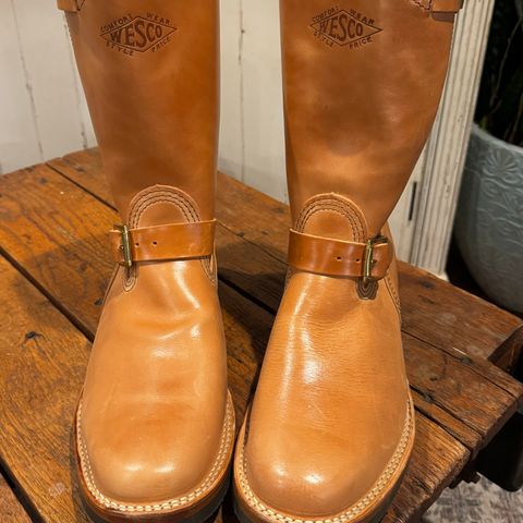 Wesco Mister Lou in Maryam Natural Horsebutt