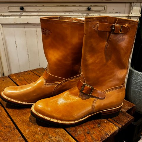 Wesco Mister Lou in Maryam Natural Horsebutt