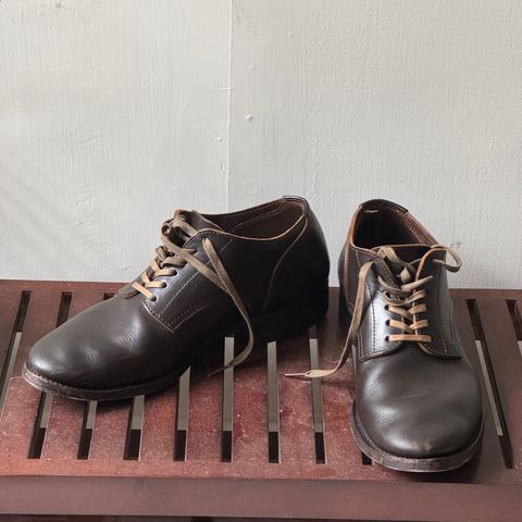 Makers Horse Single in Maryam Dark Brown Horsebutt