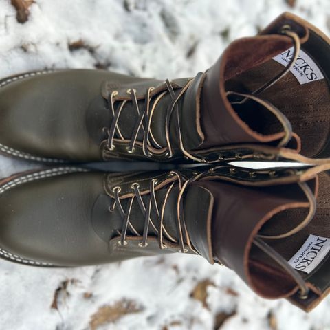 Nicks Overlander in Shackleton Greener Pastures