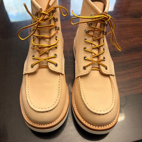 KIND TENDER Moctoe Boots in Italian Veg-Tanned Leather