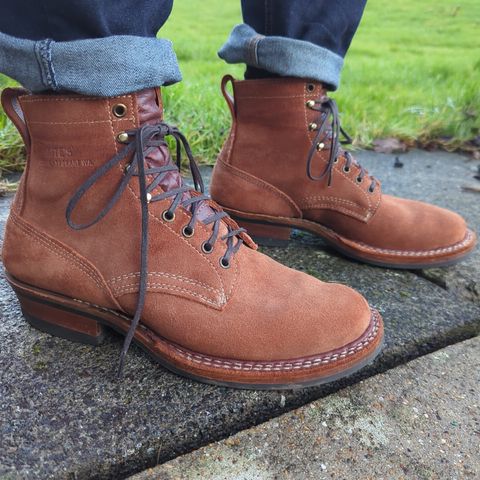 White's 350 Cruiser in Seidel Red Dog Oil Tan Roughout