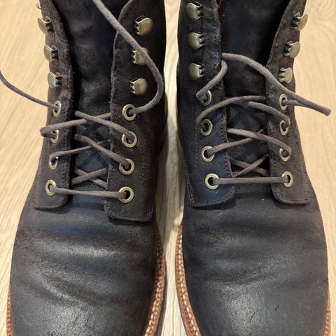 Grant Stone Diesel Boot in C.F. Stead Earth Waxy Commander Suede