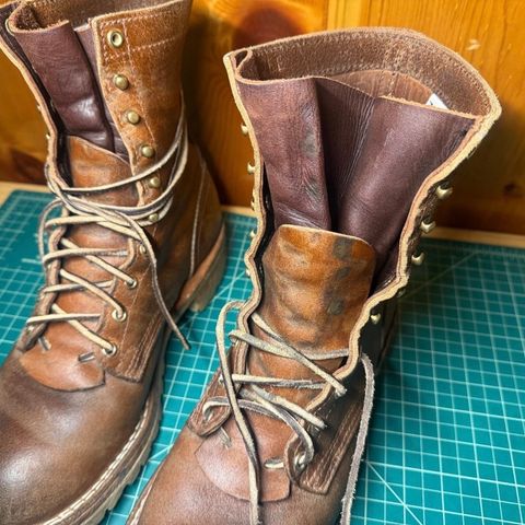 Nicks Officer in Horween Ember Waxed Flesh