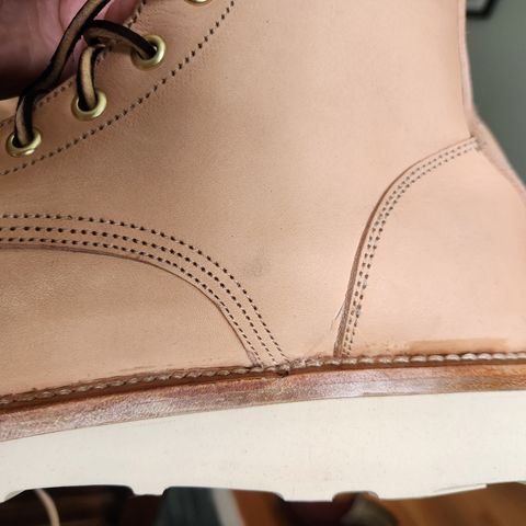 View photo of Unmarked DB Hunter in Oiled Veg Tan