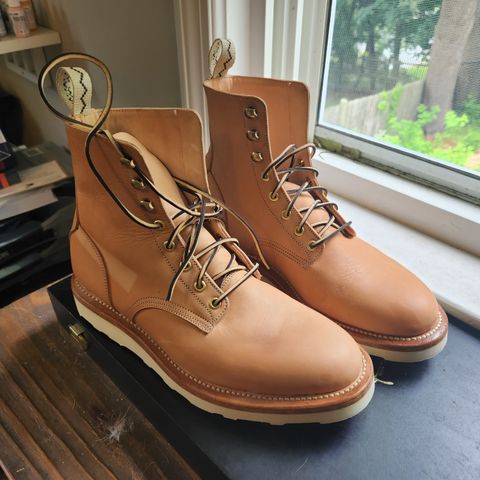 View photo of Unmarked DB Hunter in Oiled Veg Tan