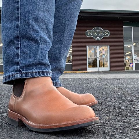 Bordon Isidro in Wickett & Craig Natural Veg Tan