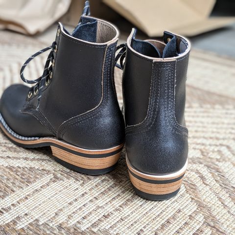 Nicks Prospector in Horween Black Waxed Flesh