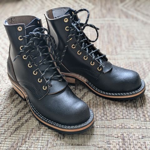 Nicks Prospector in Horween Black Waxed Flesh