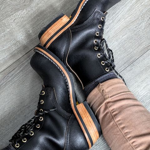 Nicks Prospector in Horween Black Waxed Flesh